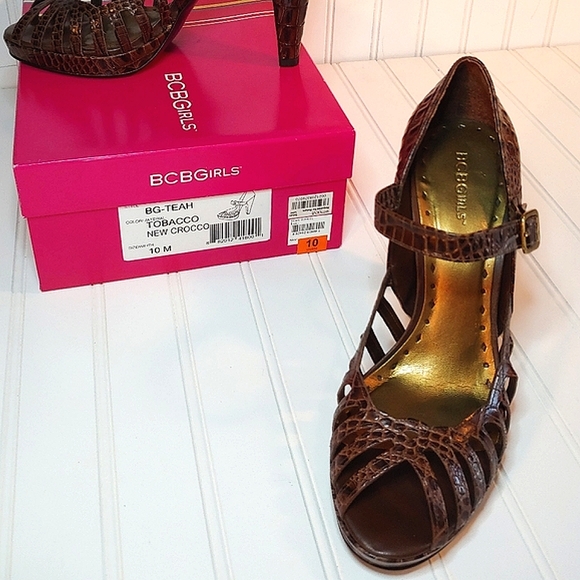 BCBGirls NWOT Teah Croc Embossed Brown Leather Open Toe Platform Heels size 10 - Picture 2 of 7